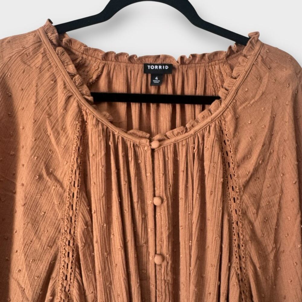 Torrid Washable Gauze Lace Inset Top, size 4/4x - Picture 3 of 11